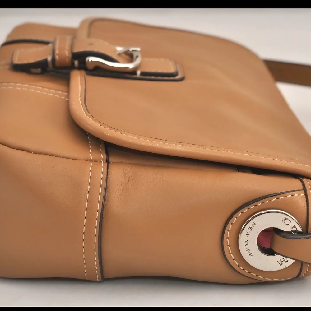 Authentic COACH Vintage Shoulder Cross Body Bag Purse Leather - Picture 7 of 9